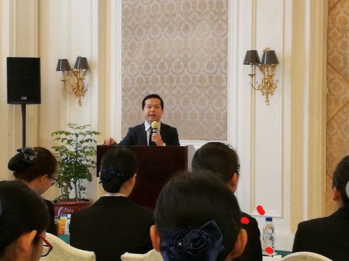 孙一恒总签约现场宣讲及答疑_副本.jpg