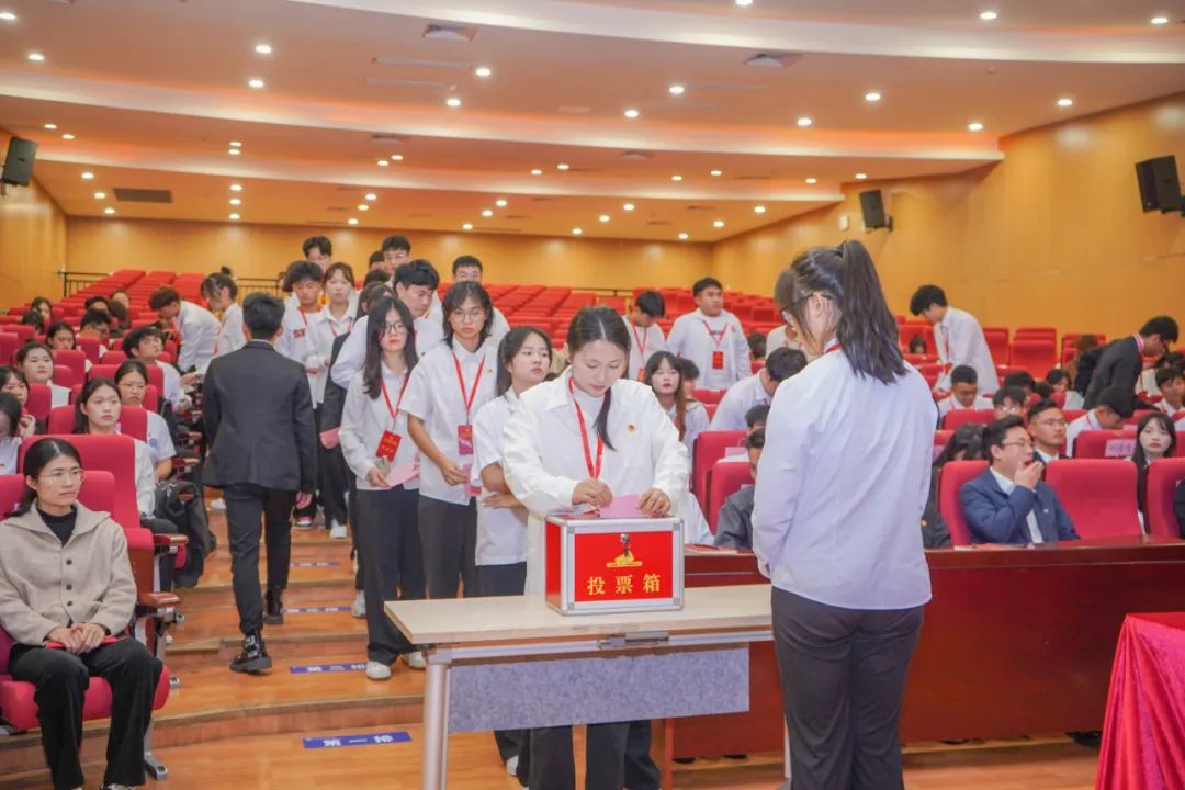 087be6aa3dee7356c27a3cee8f62cd35.jpg 087be6aa3dee7356c27a3cee8f62cd35.jpg