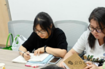 从课堂到职场，是老师为我点亮了每一盏灯
