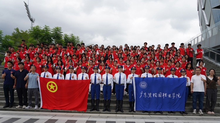 青春赴约粤超，志愿点亮赛场！beat365学子助力粤超展风采